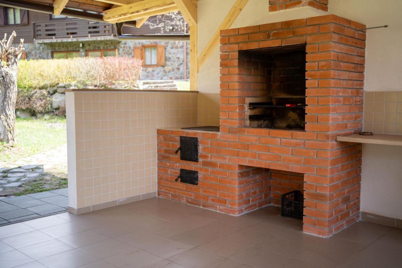 3A Guest House Sicasău Extérieur photo